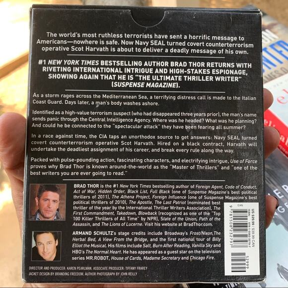 Thriller Audio CD books Dark Tower Use of Force Banquet of Consequences Haunted - Picture 5 of 9